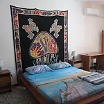 Colors House Bed & Breakfast *
