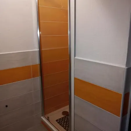 Colors House לינה וארוחת בוקר *