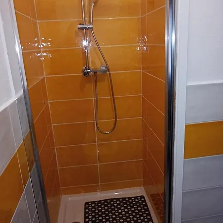 Colors House לינה וארוחת בוקר